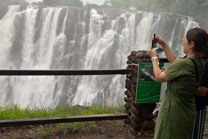 Victoria Falls Tour with Lodge Pickup, Devils Cataract and Main Falls Viewpoints (5/12)