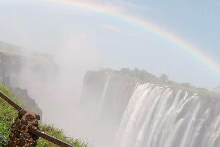 Victoria Falls Tour with Lodge Pickup, Devils Cataract and Main Falls Viewpoints (7/12)
