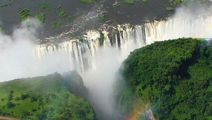 Victoria Falls Zambia Side Tour with Vanaway Guides, Hotel Transfers and Park Fees (2/12)