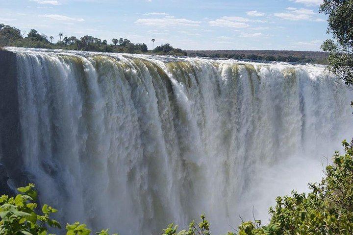 Victoria Falls Zambia Tour with Boiling Pot Descent and Victoria Falls Bridge Views (8/12)
