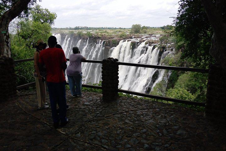 Victoria Falls Guided Tour in Zambia with Fees, Water and Air-Conditioned Vehicle (7/7)