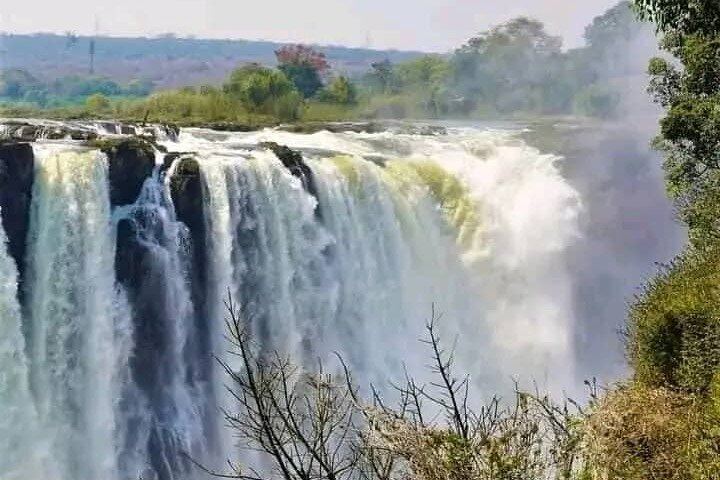 Victoria Falls Ultimate Guided Tour, Zimbabwe Viewpoints and Zambia Knife-Edge Bridge (10/11)