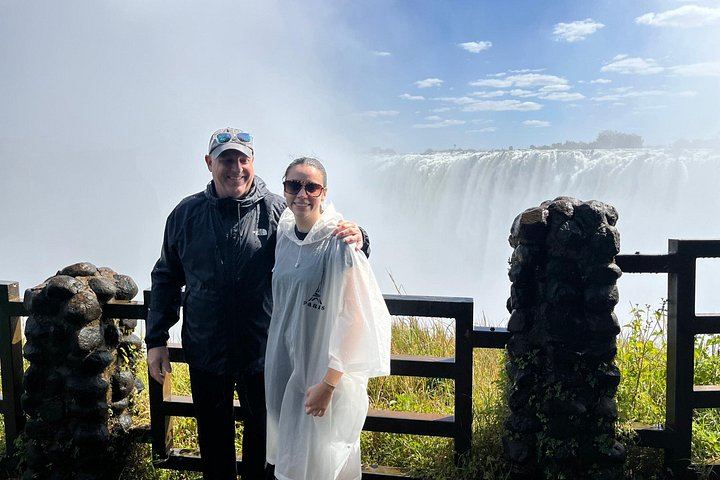 Victoria Falls Photography and Nature Tour with Boiling Pot, Rainforest and Snacks (7/12)