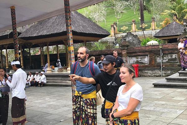 Ubud Private Guided Tour: Monkey Forest, Gunung Kawi Sebatu and Tegenungan Waterfall