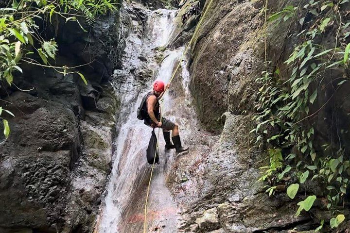 Osa Canyoning Adventures Half-Day Canyoning with 8 Waterfall Rappels in Balsar Abajo (6/6)