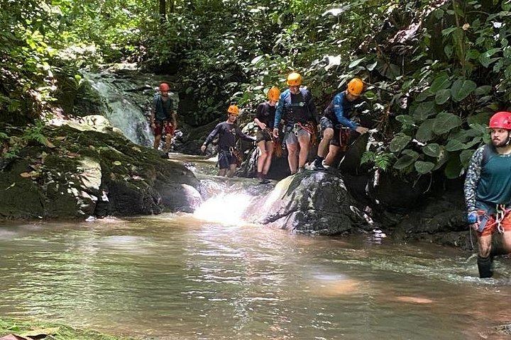 Osa Canyoning Adventures Half-Day Canyoning with 8 Waterfall Rappels in Balsar Abajo (2/6)