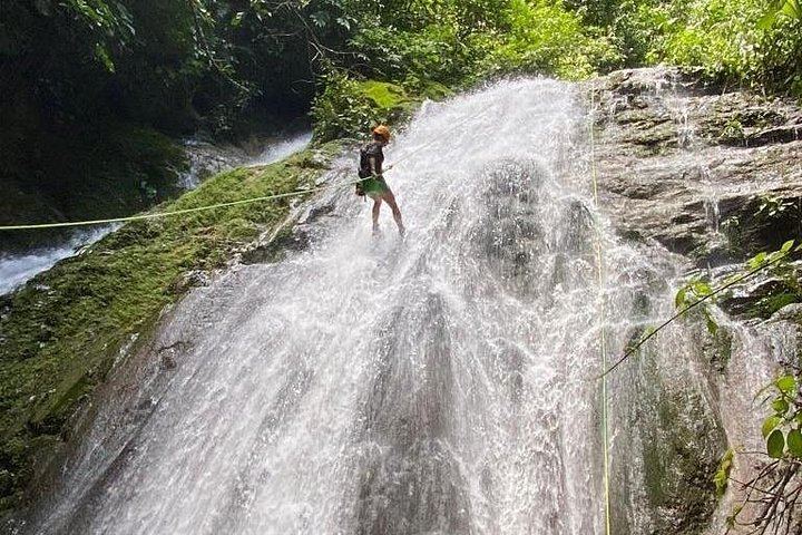 Osa Canyoning Adventures Half-Day Canyoning with 8 Waterfall Rappels in Balsar Abajo (3/6)