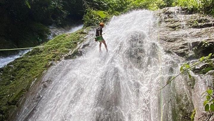 Osa Canyoning Adventures Half-Day Canyoning with 8 Waterfall Rappels in Balsar Abajo (3/6)