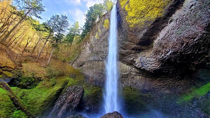 Half-Day Gorge Waterfalls Tour with Snacks, Drinks and Van Transfer, Portland (4/8)