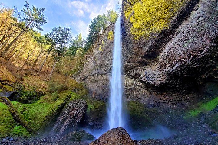 Half-Day Gorge Waterfalls Tour with Snacks, Drinks and Van Transfer, Portland (4/8)