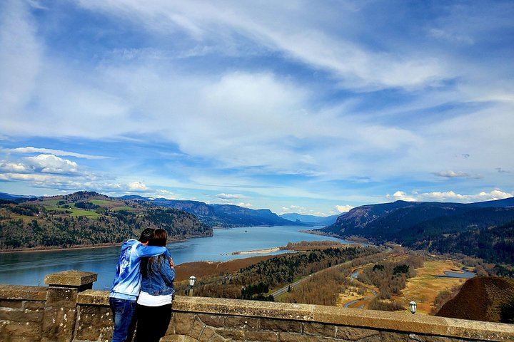 Half-Day Gorge Waterfalls Tour with Snacks, Drinks and Van Transfer, Portland (5/8)