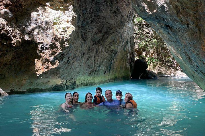 La Leona Waterfall Half-Day Hike with Unimog Ride from Curubande (11/12)