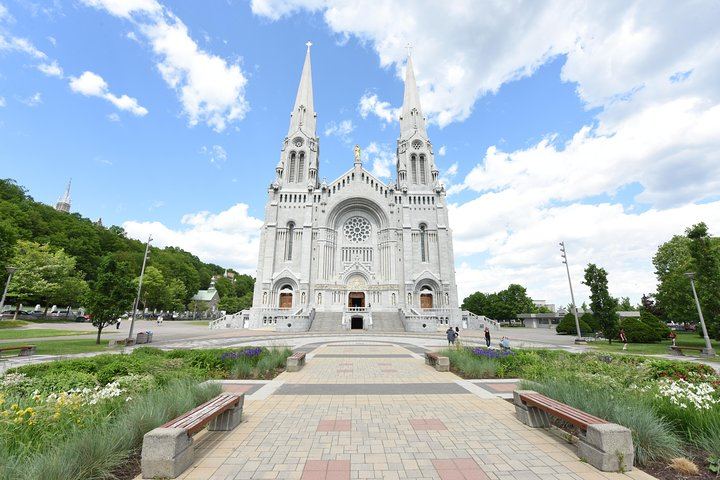 Montmorency Falls and Sainte-Anne-de-Beaupré Half-Day Coach Tour with Copper Museum Stop (2/12)