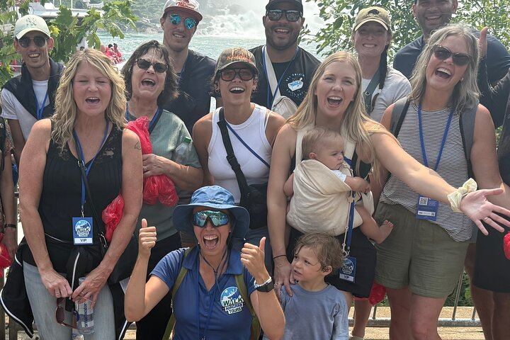 Walk Niagara Tours Two-Hour Walk: Hornblower Boat Cruise and Over 20 Landmarks (1/12)