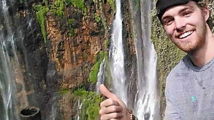 Two-Day Surabaya Tour to Tumpak Sewu Falls and Bromo with Cemara Lawang Stay (1/7)