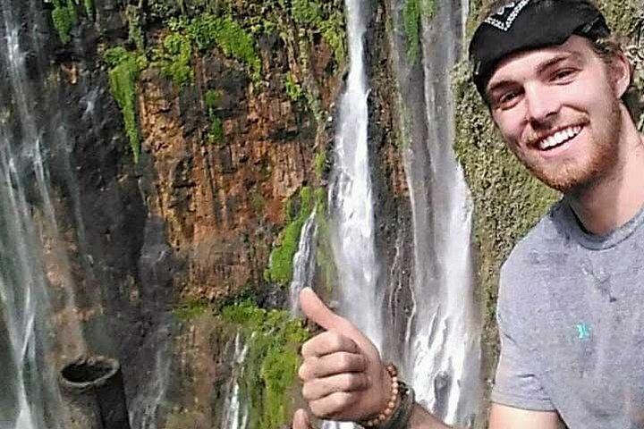 Two-Day Surabaya Tour to Tumpak Sewu Falls and Bromo with Cemara Lawang Stay (1/7)