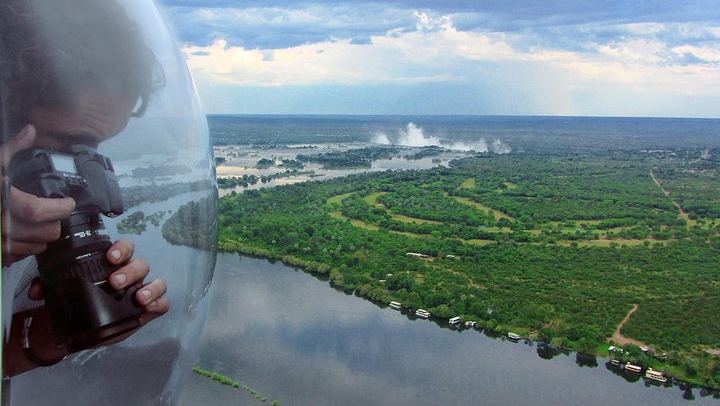 25 Minute Victoria Falls Helicopter Flight over the Falls, Batoka Gorge and Zambezi Park (2/9)