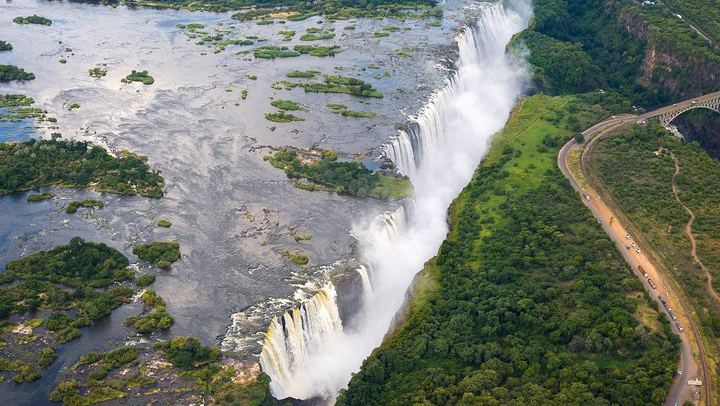 Flight of Angels Helicopter Ride over Victoria Falls, 12 to 13 Minutes, Bubble Windows (4/12)