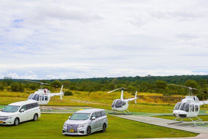 Flight of Angels Helicopter Ride over Victoria Falls, 12 to 13 Minutes, Bubble Windows (9/12)