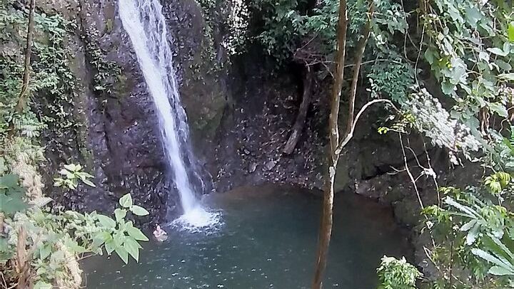 Finca Los Solis Hike near Jaco: 10 Waterfalls and 8 Natural Pools, 2.5 to 3 Hours (4/12)