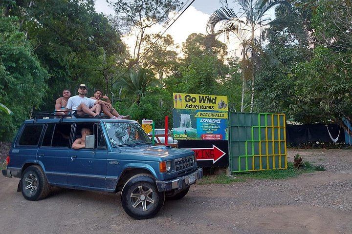 Garabitours Hidden Canyon Hike near Jaco: Waterfalls, Cliff Jumping and Farm Stops (11/12)