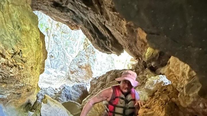 La Leona Waterfall Hike and Tubing with Lunch and Liberia Shopping Stops (4/12)