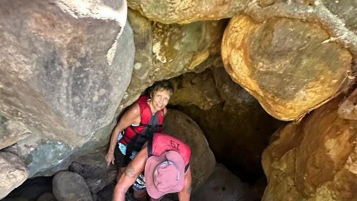 La Leona Waterfall Hike and Tubing with Lunch and Liberia Shopping Stops (1/12)