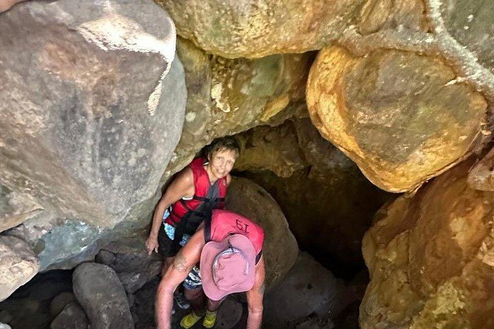La Leona Waterfall Hike and Tubing with Lunch and Liberia Shopping Stops (1/12)