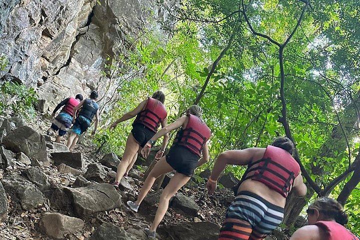 La Leona Waterfall Hike and Tubing with Lunch and Liberia Shopping Stops (6/12)