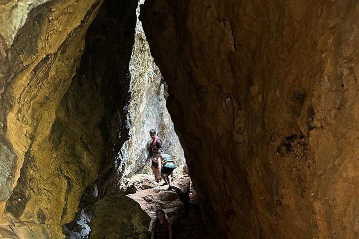 La Leona Waterfall Hike and Tubing with Lunch and Liberia Shopping Stops (8/12)