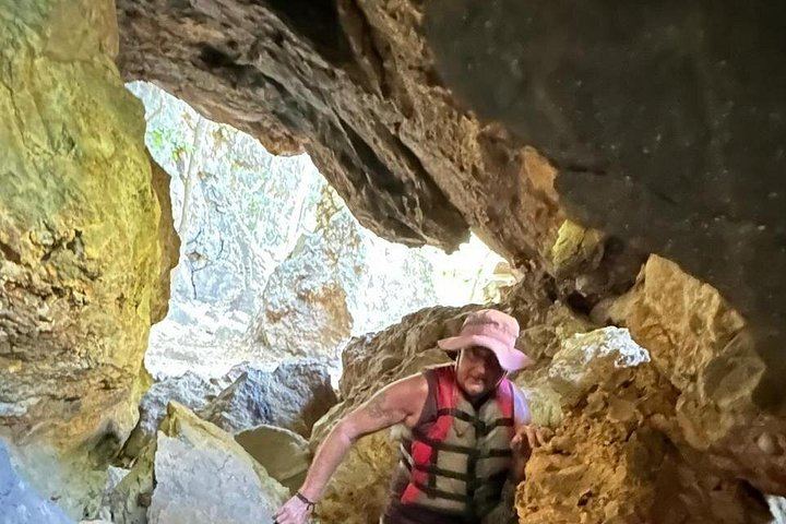 La Leona Waterfall Hike and Tubing with Lunch and Liberia Shopping Stops (4/12)