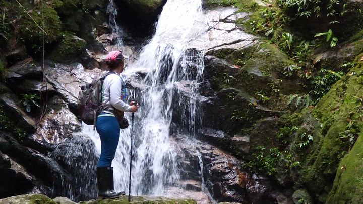 El Cristalino Waterfalls Hike near Guatapé: 15 km of Ravines and Climbs (2/12)