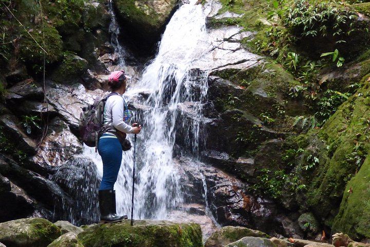 El Cristalino Waterfalls Hike near Guatapé: 15 km of Ravines and Climbs (2/12)