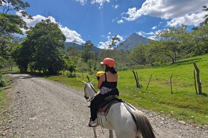 Horseback Ride on Trails Away from Roads to La Fortuna Waterfall, Entrance Included (7/10)