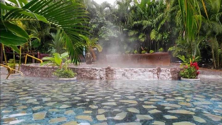 Baldi Hot Springs, Arenal Volcano and Fortuna Waterfall Day Trip from San Jose (3/9)