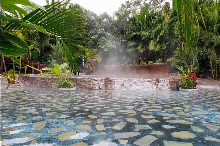 Baldi Hot Springs, Arenal Volcano and Fortuna Waterfall Day Trip from San Jose (3/9)