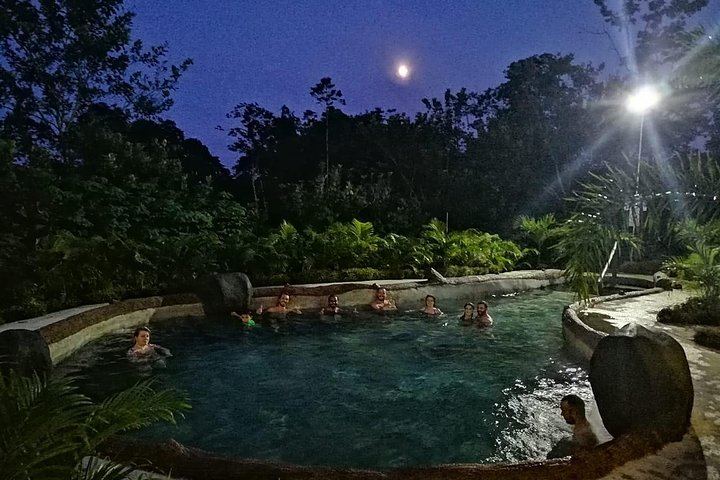 Full-Day La Fortuna Waterfall, Arenal Lava Fields and Relax Termalitas Hot Springs (5/8)