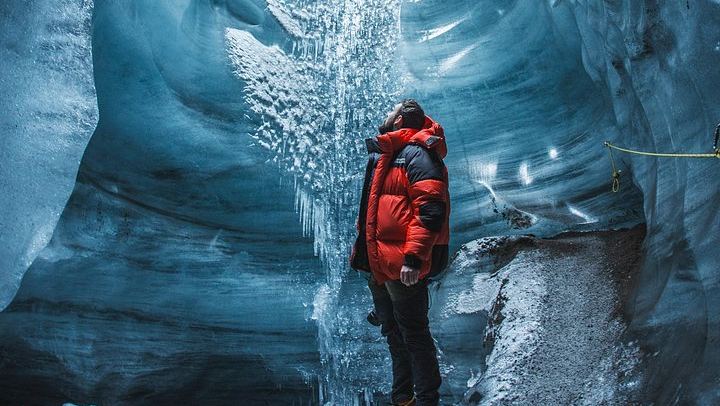 Private South Coast and Glacier Hike from Reykjavik with Safety Equipment (3/12)