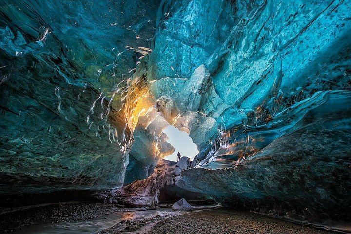 2-Day Vatnajokull Crystal Ice Cave Tour with South Coast Stops and Overnight Stay (11/12)