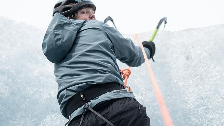 Private South Coast and Glacier Hike from Reykjavik with Safety Equipment (1/12)