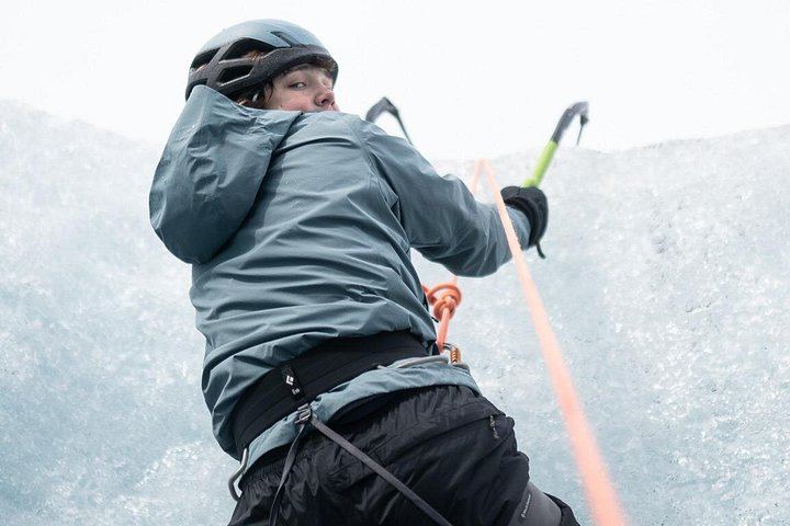 Private South Coast and Glacier Hike from Reykjavik with Safety Equipment (1/12)
