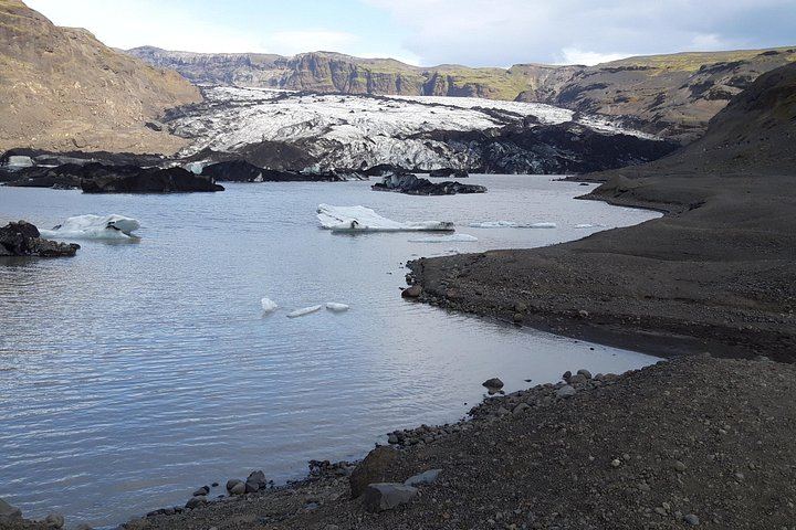 Private 9-Hour South Coast Tour with Gljufrabui, Solheimajokull and Vik Lunch Stop (7/12)