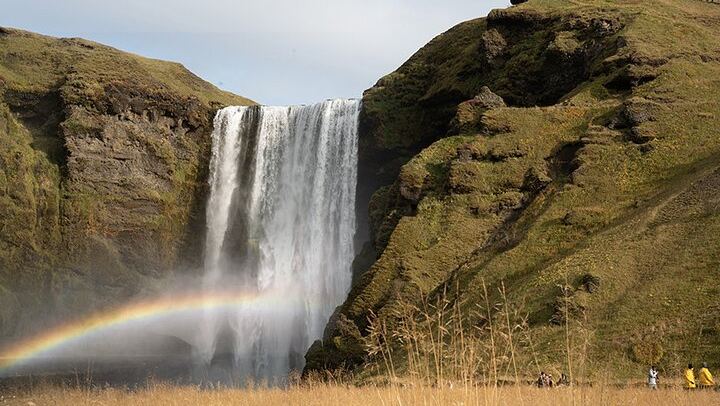 Chinese-Guided South Coast Day Tour with Sólheimasandur Plane Wreck and Waterfalls (3/5)