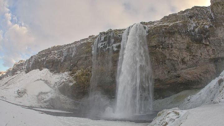Small-Group South Coast Tour with Dyrhólaey, Reynisfjara and Three Waterfalls (1/9)