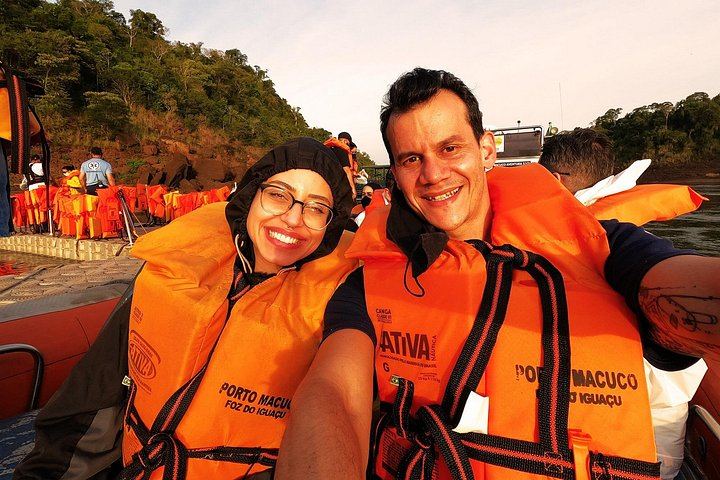 Brazilian Falls Walkways, Macuco Safari Boat, 10-Minute Helicopter and Bird Park (9/12)