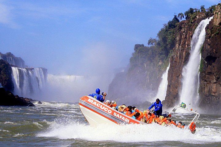 Brazilian Falls Walkways, Macuco Safari Boat, 10-Minute Helicopter and Bird Park (8/12)