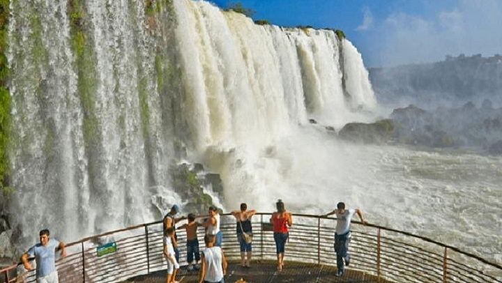Customizable Private Iguazu Falls Tour with 4-Hour or 8-Hour Vehicle and Guide (1/10)