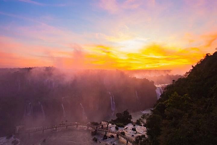 Iguassu Falls Brazilian Side with Macuco Safari Boat and AquaFoz Aquarium (2/12)