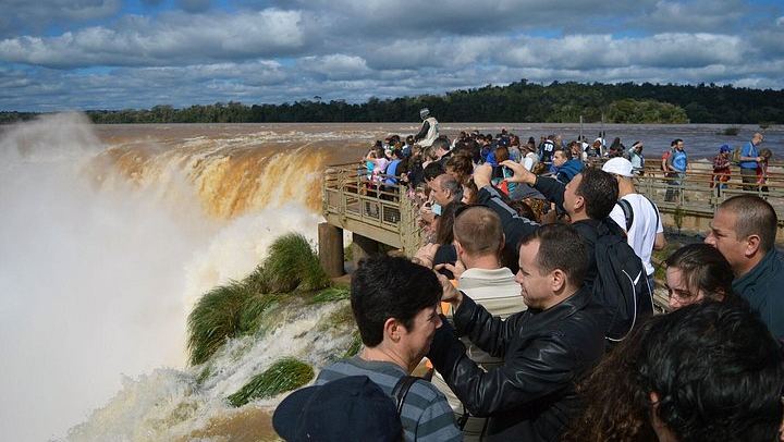 2-Day Iguazu Tour with Argentine Falls, Gran Aventura Boat Ride and Three Borders Cruise (1/12)