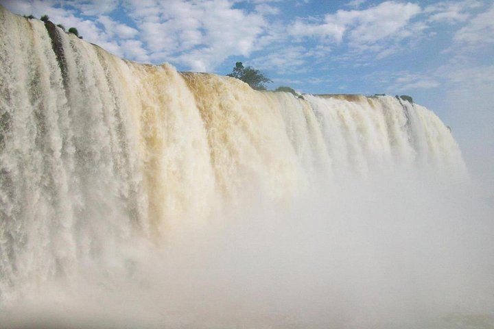 2-Day Iguazu Falls Tour from Puerto Iguazu, Both Sides, Bilingual Guide and Transfers (8/12)